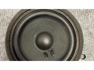 Громкоговоритель (громкоговорители) в передних дверях