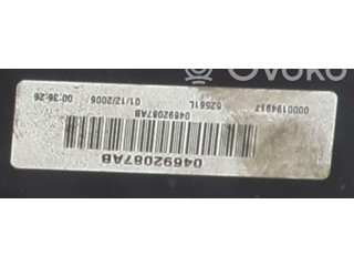 Блок предохранителей 04692087AB Jeep Commander