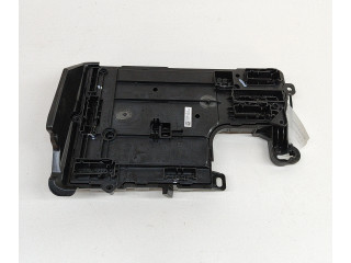 Блок комфорта 156745502D, 156735900B Tesla Model 3