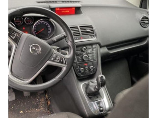 Блок управления двигателя 55583654   Opel Meriva B