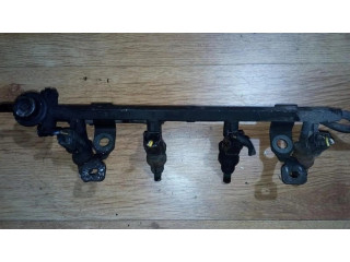 Vstřikovací lišta inp484 Mazda Protege pro benzínový motor 1.5