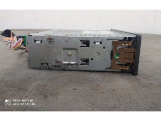 Радио/ проигрыватель CD/DVD / навигация