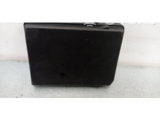 Pojistková skříňka 284B71965R Renault Sandero 2023