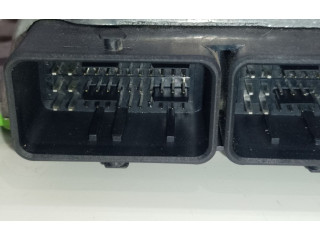 Масляный насос  K4M R8 (81KW) 237100132R  Renault Megane III 