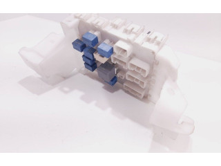 Pojistková skříňka P6120960 Suzuki Swift II 2011