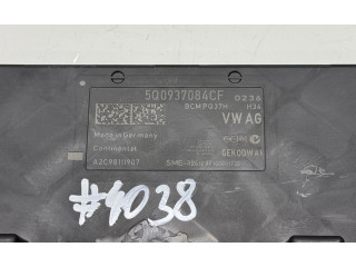 Блок комфорта 5Q0937084CF, 5Q0937084CF Skoda Superb B8 (3V)
