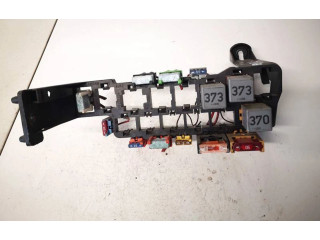 Блок предохранителей 8d1937545 Skoda Superb B5 (3U)