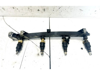 Топливная рампа Saab 900