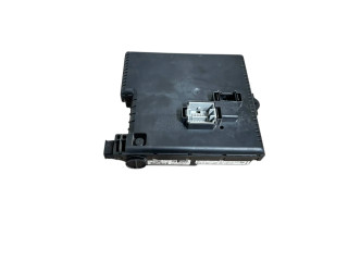 Блок предохранителей 8676391, 12217799 Volvo XC90