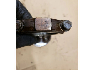 Поршень с шатуном 022198401, 021107081A Volkswagen Golf III