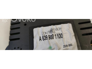 Přístrojová deska Mercedes-Benz Vito Viano W639 2011 A6399001100, 6399001100