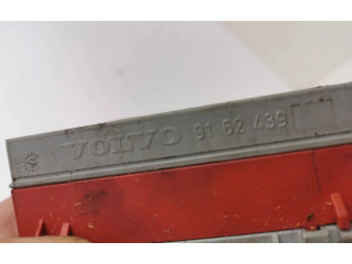 Блок предохранителей  9162439   Volvo V70    