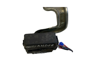 Блок предохранителей 3606NA, 7596NA Mitsubishi Outlander