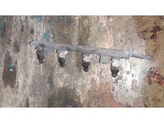 Vstřikovací lišta Mitsubishi Colt pro benzínový motor 1.3