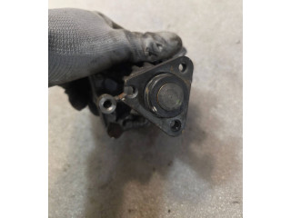 Насос усилителя руля 048145155f Audi A6 S6 C4 4A