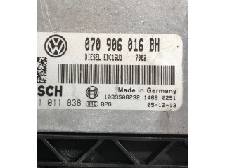 Řídící jednotka 070906016BH, 1039S08232   Volkswagen Multivan T5 2006