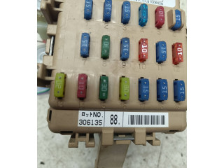 Блок предохранителей 306135   Subaru Forester SG    