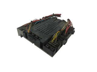 Блок предохранителей 8645411, 8645410   Volvo S80