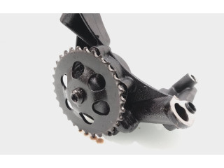 Масляный насос   06a115105, 670815552  Volkswagen PASSAT B5 