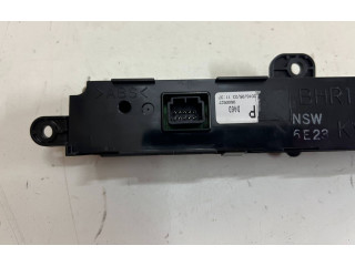 Дисплей    BHR155260   Mazda CX-3