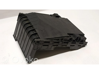 Pojistková skříňka Крышка ящика предохранителей 1K0937132F, 1K0937132G   Volkswagen Golf VI 2010