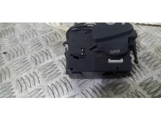 Ручка стеклоочистителей 8201590631 Renault Clio III