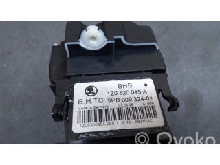 Блок управления климат-контролем 1Z0820045A, 5HB00932401 Skoda Octavia Mk2 (1Z)