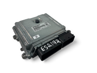 Блок управления двигателем Блок управления 31392982, 0281030782   Volvo V70