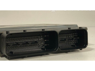 Блок управления двигателя 03F906070HP Skoda Fabia Mk2 (5J)