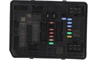 Pojistková skříňka 284B79704R Renault Kangoo III 2022