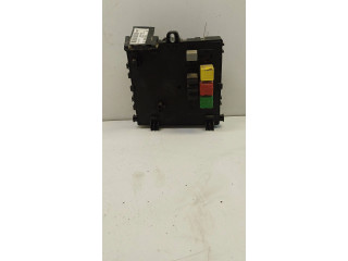 Блок предохранителей 13189928, 008008000 Opel Vectra C