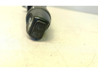 Ручка стеклоочистителей    Volvo V70