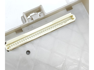 Pojistková skříňka 8273076020A Lexus CT 200H 2011