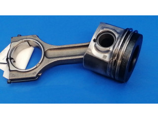 Píst N57 BMW X5 F15 pro naftový motor 3.0