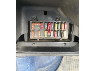 Pojistková skříňka Peugeot 106