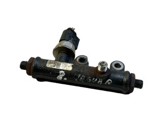 Топливная рампа 4R8Q9C066AE, 5WS40128 Jaguar S-Type 2.7