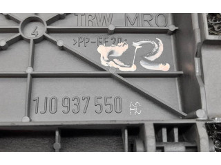 Блок предохранителей 1J0937550AC, 1J0937550AC Audi A3 S3 8L