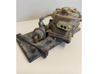 Топливная рампа 054133353A, 0438121085   Audi 80 90 S2 B4  