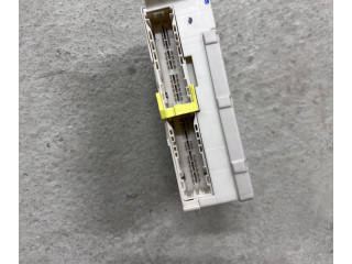   Pojistková skříňka 8267230141   Lexus GS 300 350 430 450H 2006