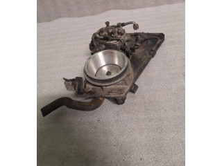 Топливная рампа    Audi 80 90 S2 B4  