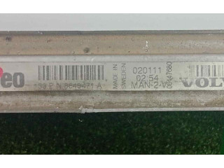 Интеркулер 8649471A, 690X436X29 Volvo S60