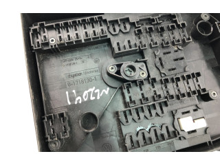 Блок предохранителей 1K0937125A Volkswagen Caddy