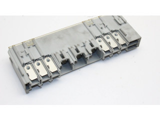 Pojistková skříňka 8262030160 Lexus GS 300 350 430 450H 2006