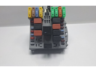 Блок предохранителей 51806891 Fiat Linea