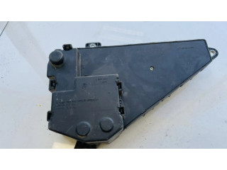 Pojistková skříňka 6906588 BMW 5 E60 E61 2005