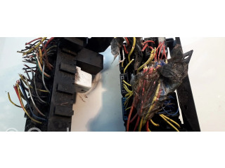 Pojistková skříňka 7703197663 Renault Safrane 1998