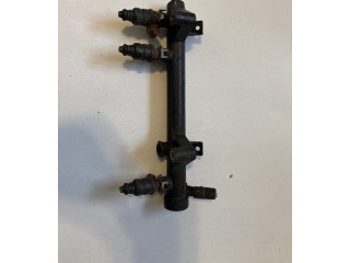 Топливная рампа 047133321J Skoda Fabia Mk1 (6Y)