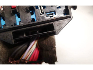 Pojistková skříňka 8200003634, 8200003634 Renault Espace - Grand espace IV 2009