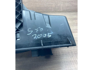 Блок предохранителей 30728132   Volvo XC90    