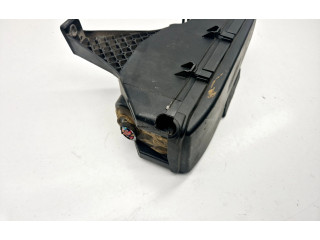 Блок предохранителей 9494210 Volvo S60